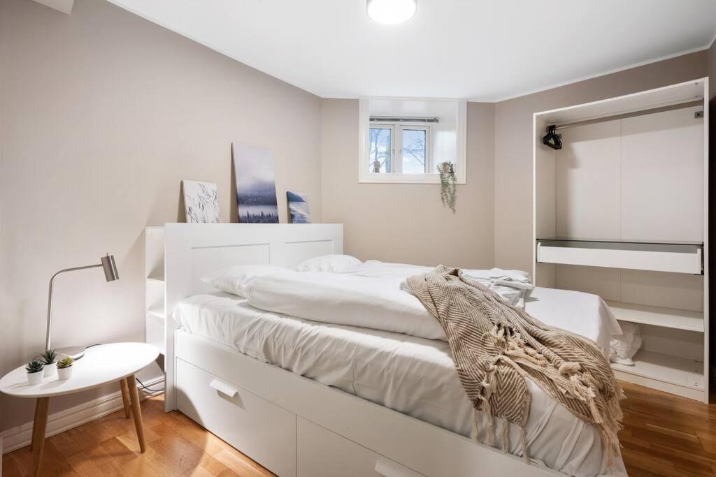 New! Modern City Apt: Central W/ Private Entrence Bergen Exterior foto