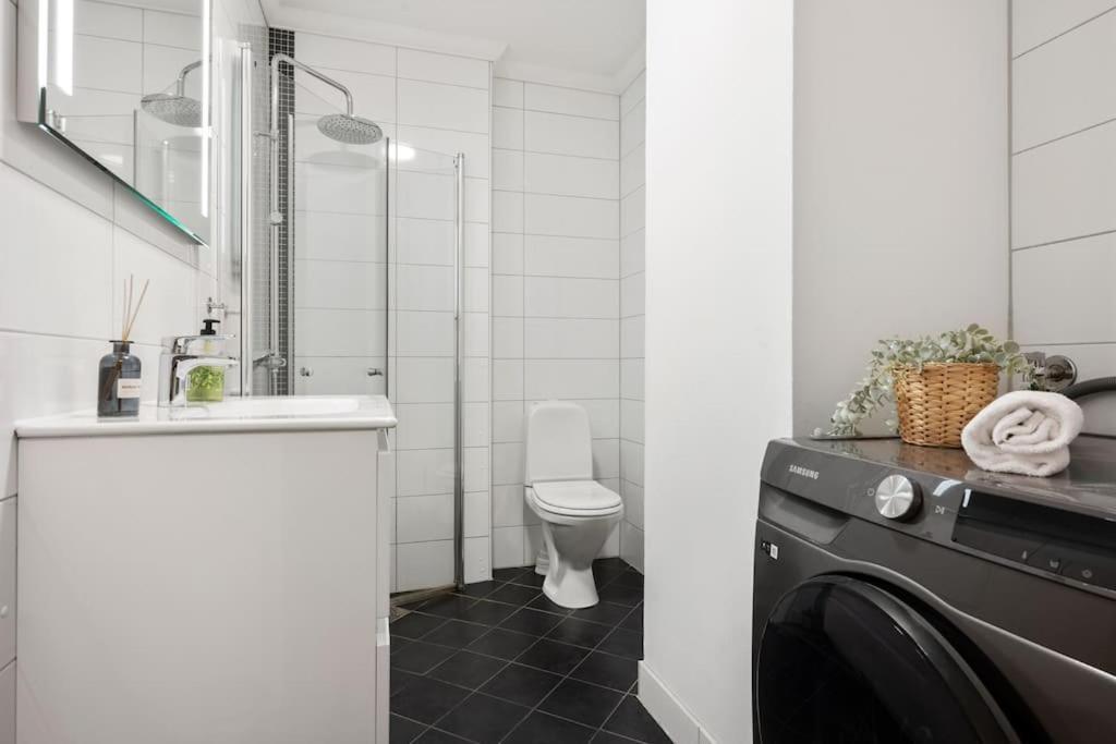 New! Modern City Apt: Central W/ Private Entrence Bergen Exterior foto